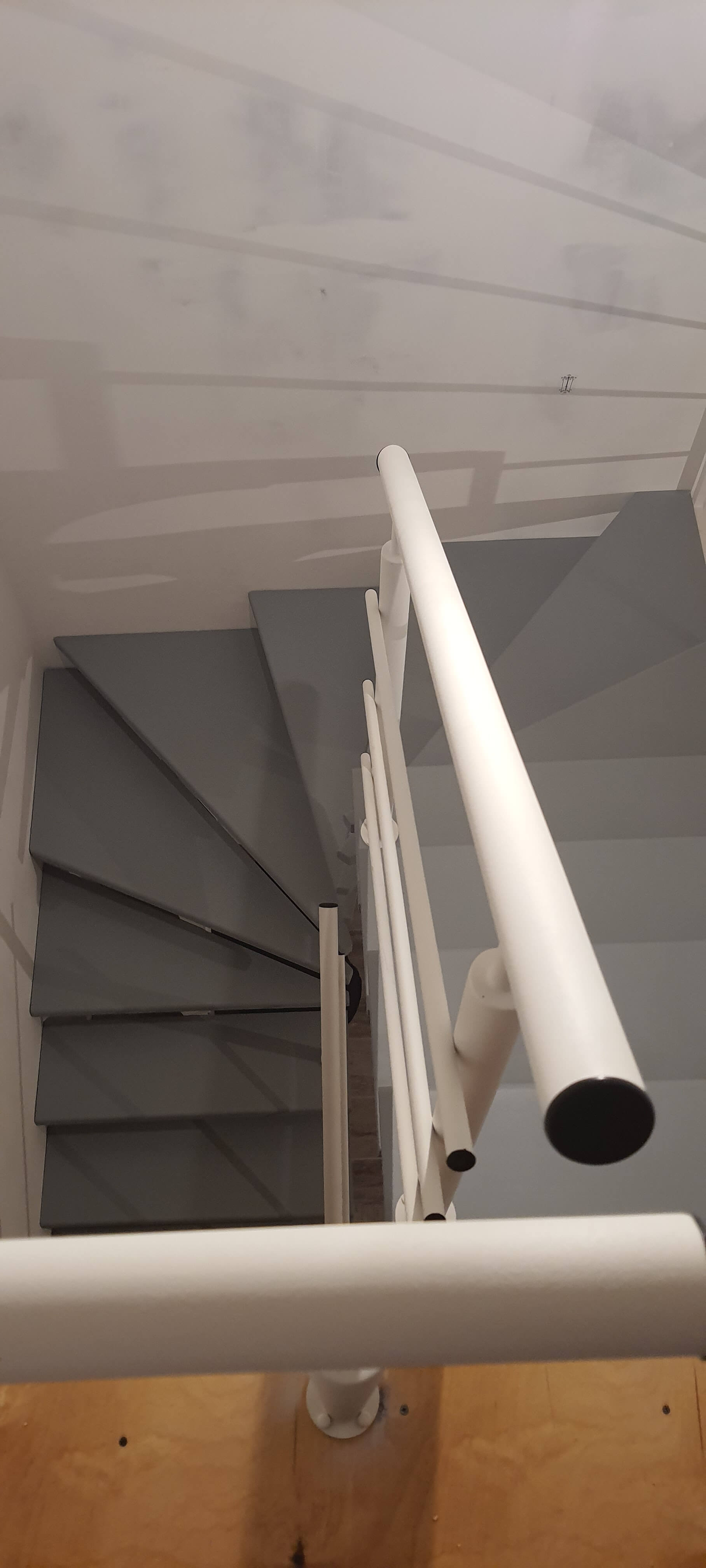 Лестница на центральном косоуре п.Лебедь