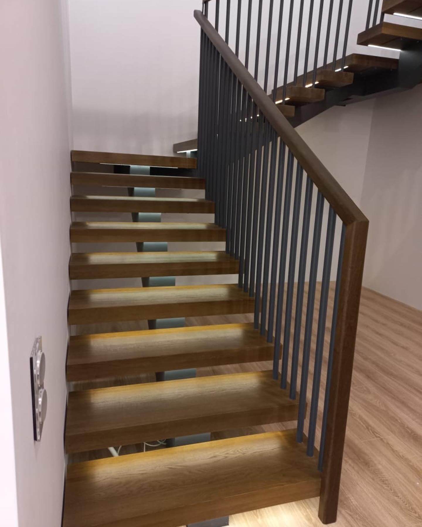 Лестница с динамической подсветкой