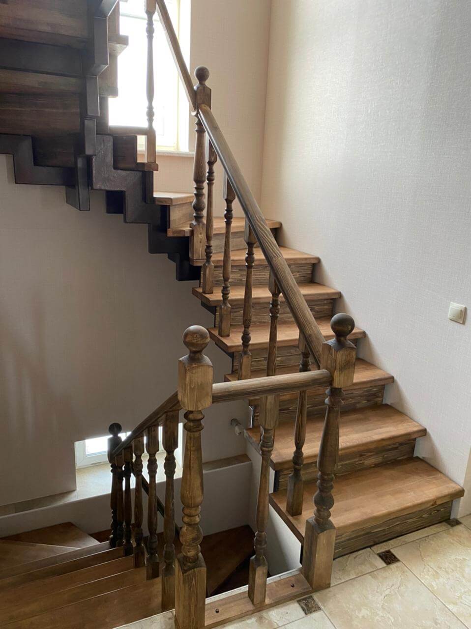 Лестница на ломаном косоуре Рубежка